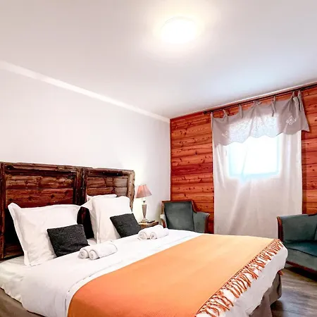 L'intermede & En Toute Amitie - Les De L'argile Apartment *