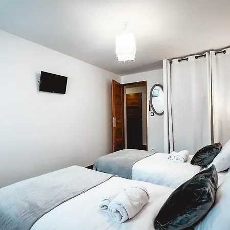 L'intermede & En Toute Amitie - Les De L'argile Faucon-de-Barcelonnette