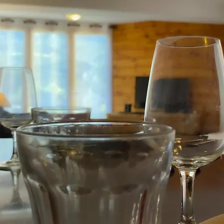 L'intermede & En Toute Amitie - Les De L'argile Faucon-de-Barcelonnette