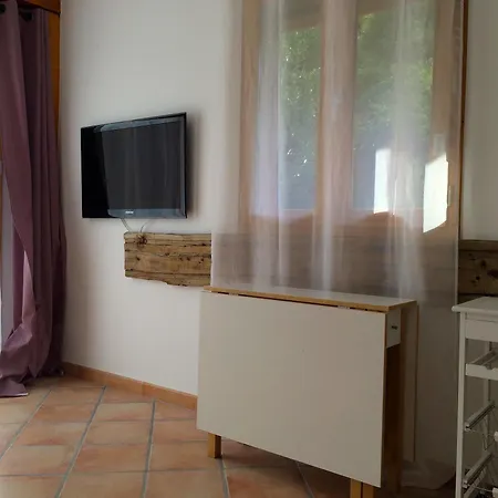 L'intermede & En Toute Amitie - Les De L'argile Faucon-de-Barcelonnette