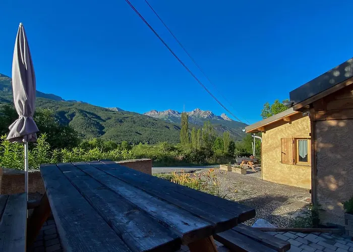 L'intermede & En Toute Amitie - Les De L'argile * Faucon-de-Barcelonnette